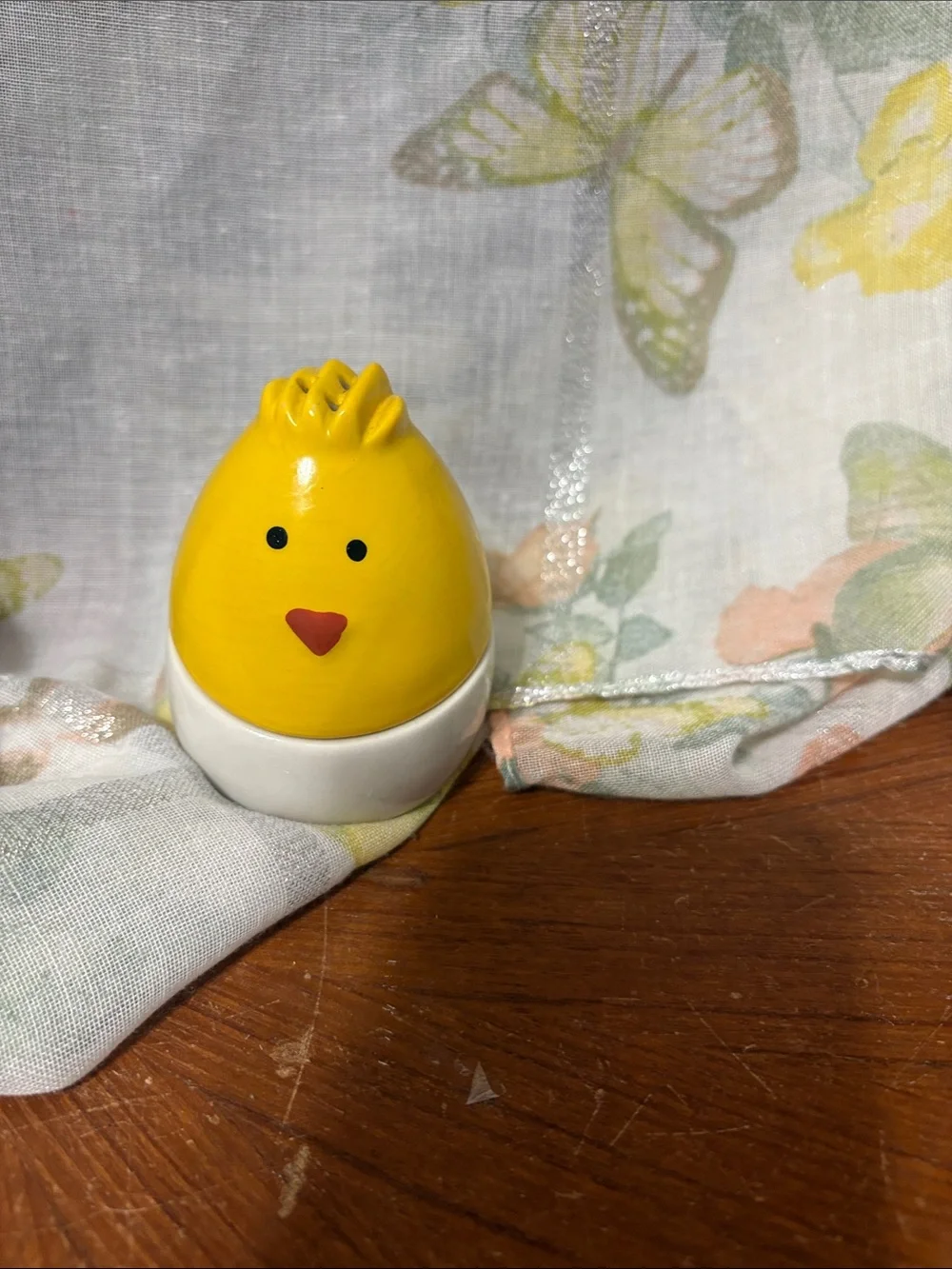 Yellow Chick Egg Salt and pepper Shaker - Cute Ceramic Kitchen Accessory